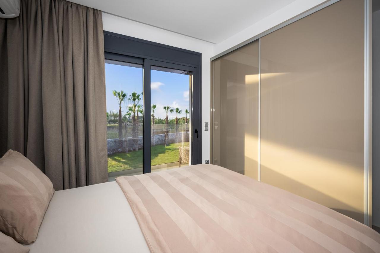Penelope Beachfront Villa Kremasztí Kültér fotó