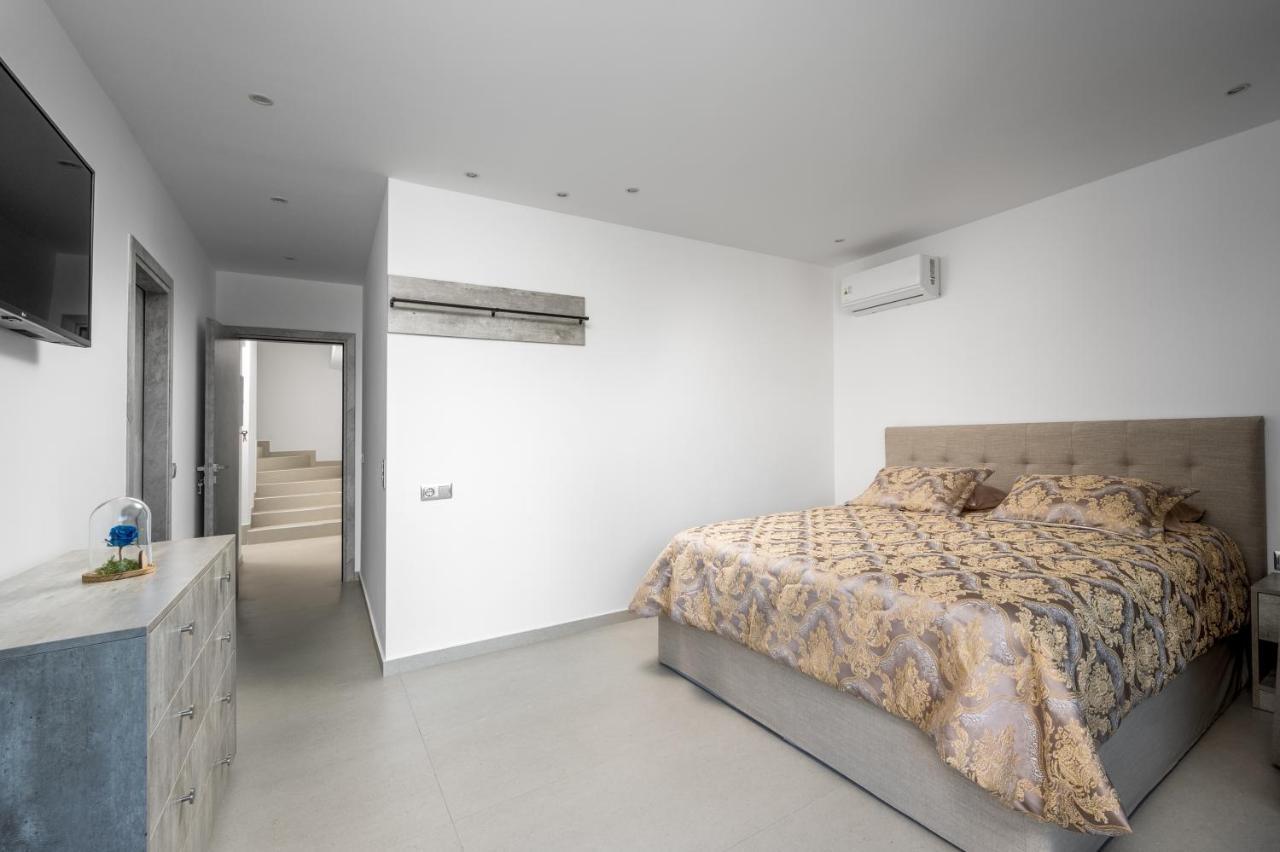 Penelope Beachfront Villa Kremasztí Kültér fotó