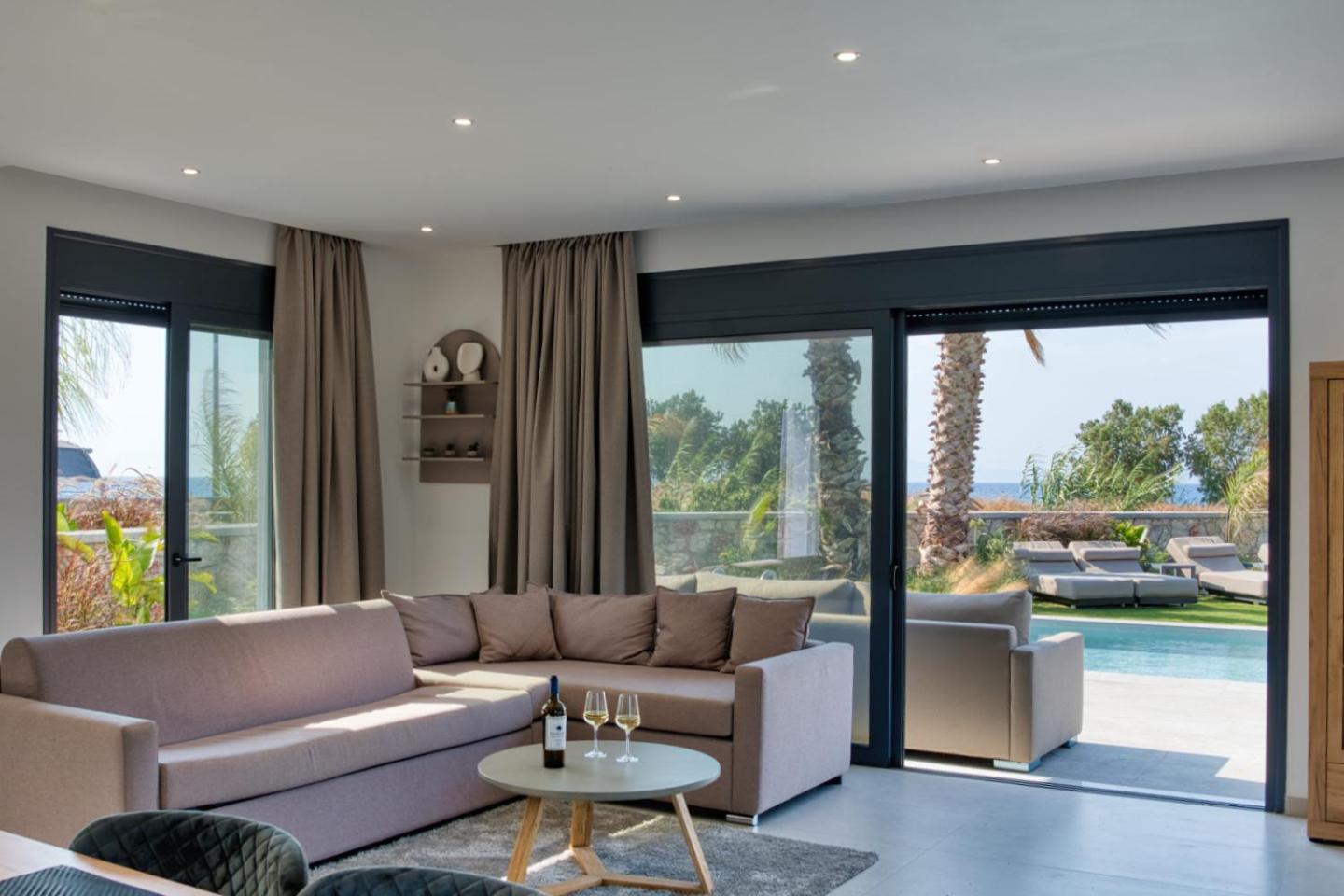 Penelope Beachfront Villa Kremasztí Kültér fotó